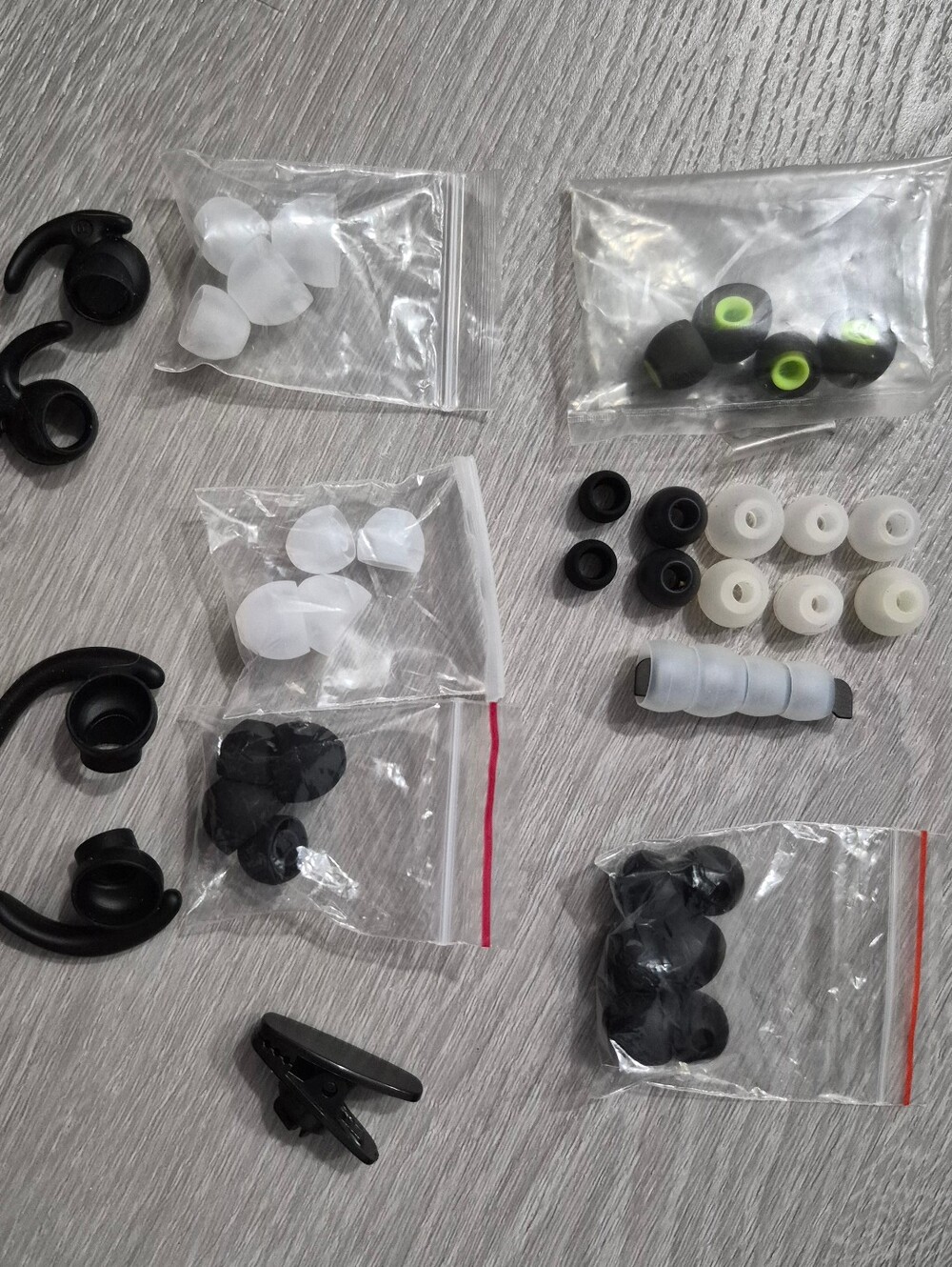 NEW 20 Pairs Black & Clear Silicone Replacement Ear Buds Tips